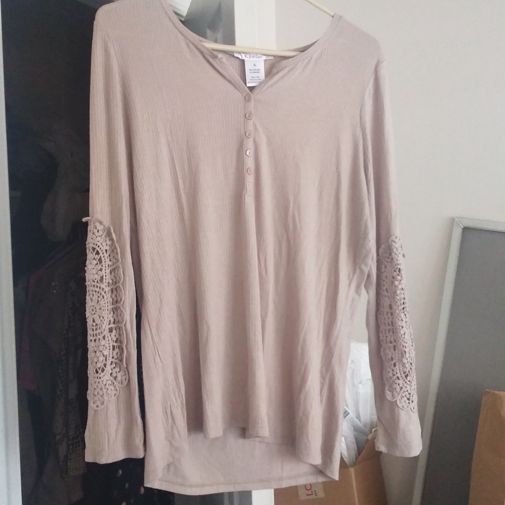 K.Jordan size extra large long sleeve top